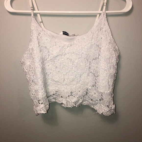 White Lace Cropped Tank - Picture 2 of 2